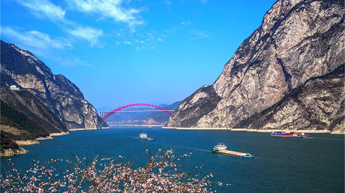 <黄金系列>下水纯玩  重庆、丰都鬼城、小三峡、三峡大坝、宜昌双卧6日游                                     