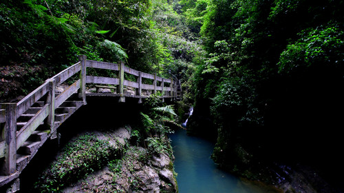 <星际水晶>上水纯玩  宜昌、三峡大坝、小三峡、丰都小官山、重庆双卧7日游                                     